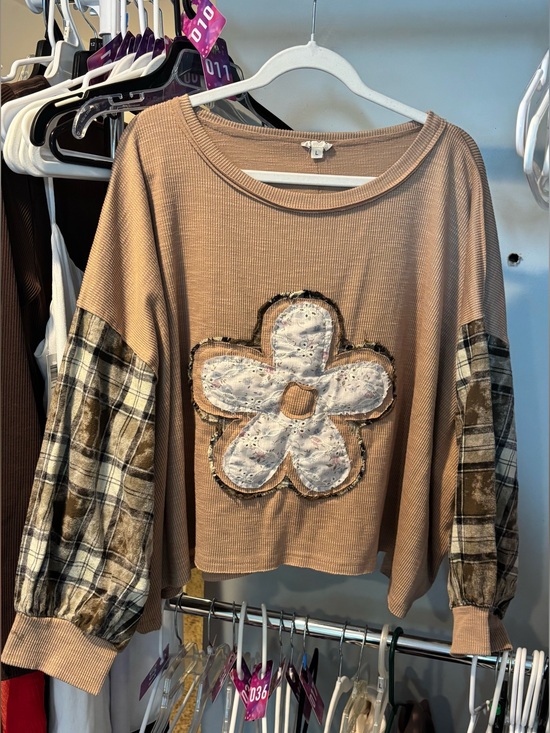 POL Tops - POL Patchwork Oversized Floral Long Sleeve Top